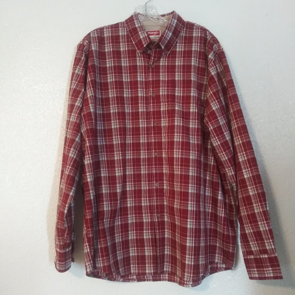 Wrangler premium quality men's size large burgundy and white plaid shirt